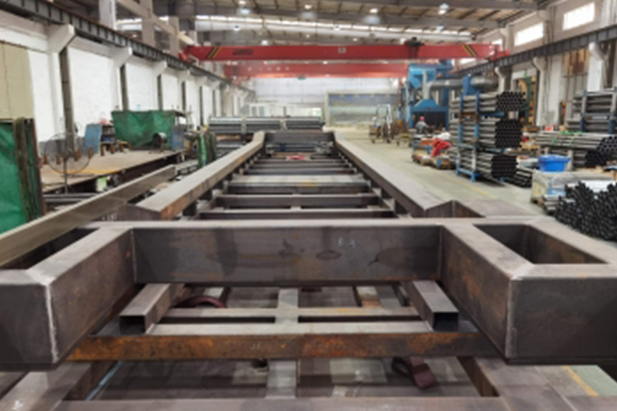 Kumpletuhin ang paggawa at pagpapasadya ng kagamitan